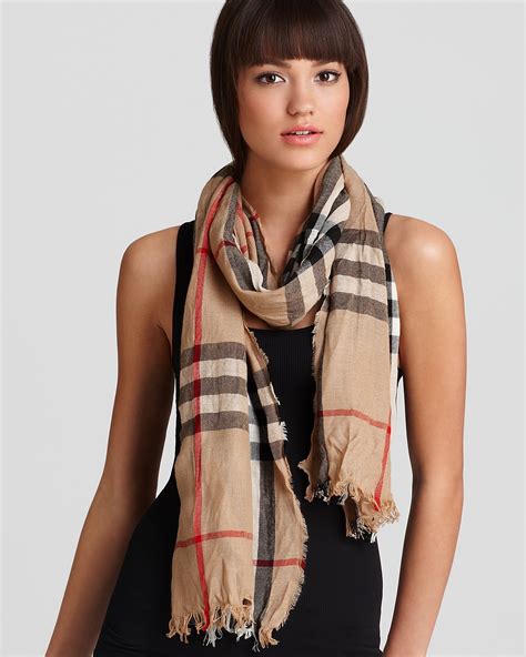 burberry scarf bloomingdale's.